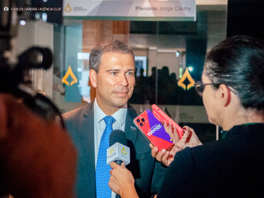 Presidente do BRB apresenta dados da gestão aos deputados distritais