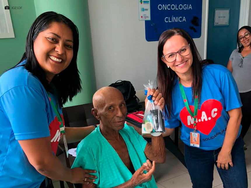 Movimento Novembro Azul leva cuidados e carinho a pacientes do HBDF em tarde especial