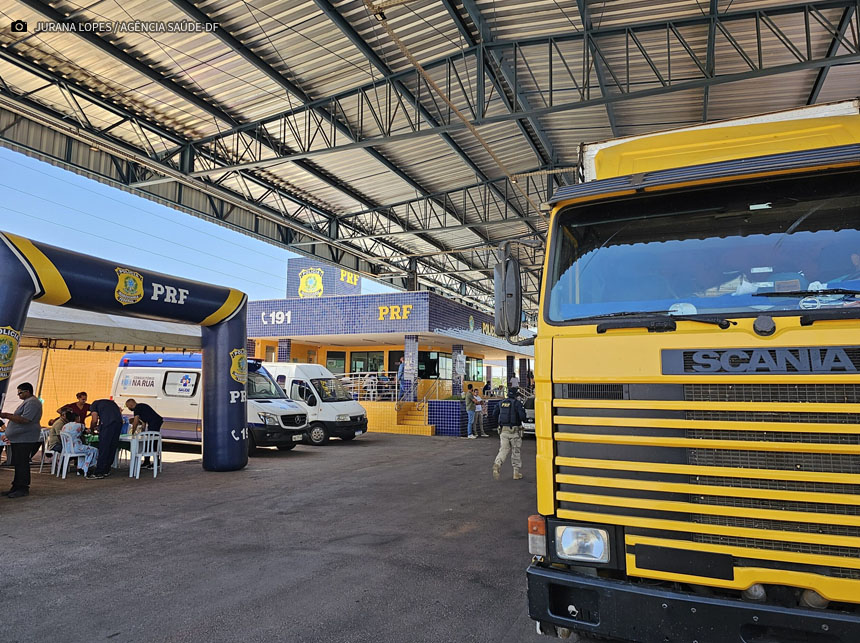 Caminhoneiros recebem serviços de saúde em ação conjunta na BR-040