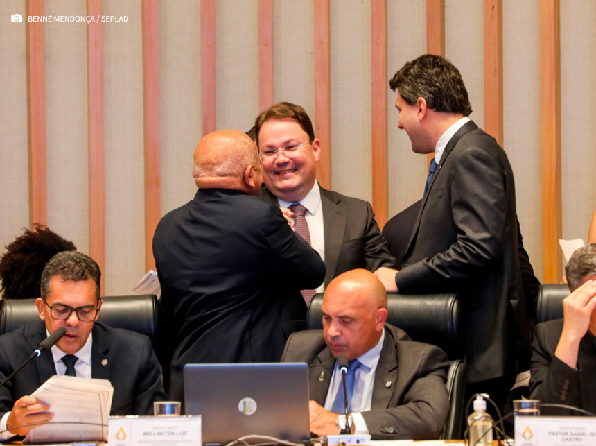 Orçamento de 2024 garante reajuste dos servidores do GDF