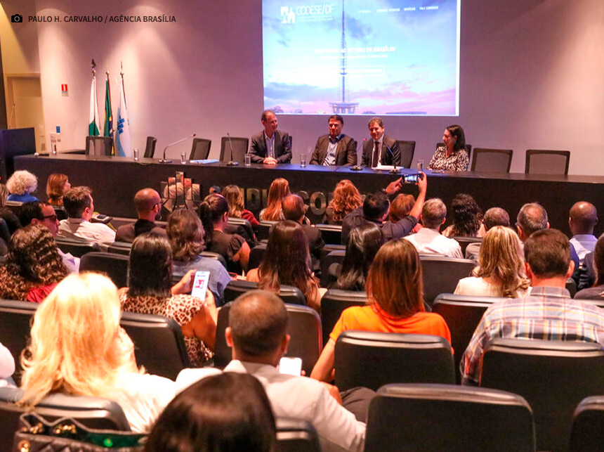 Café com O GDF: Debate com secretários apresenta redução da violência e casos de dengue