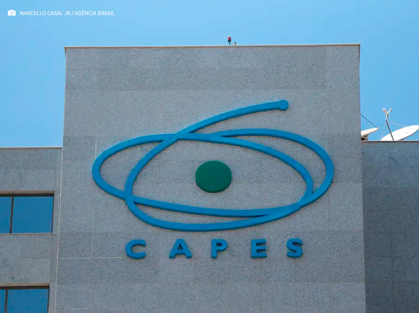 Bolsistas: Além de reajustar valor das bolsas de pós-graduação no início do ano, Capes antecipa pagamento de janeiro de 2024