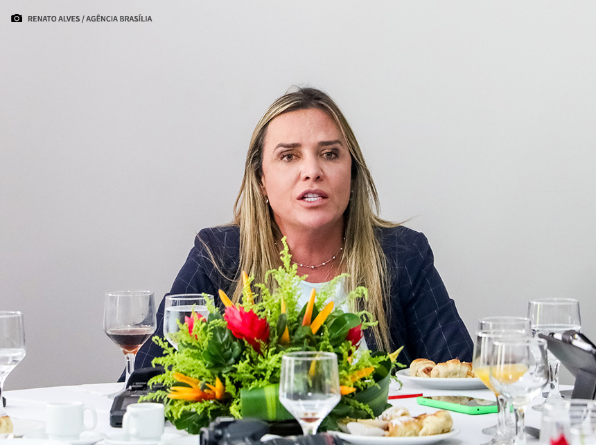 Celina Leão anuncia construção de bloco no HAB para acomodar o Centro de Referência de Doenças Raras