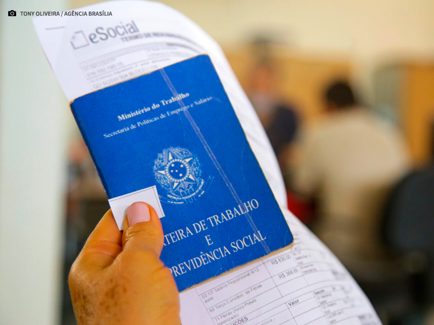 Emprego: Distrito Federal supera a marca de um milhão de pessoas com carteira assinada