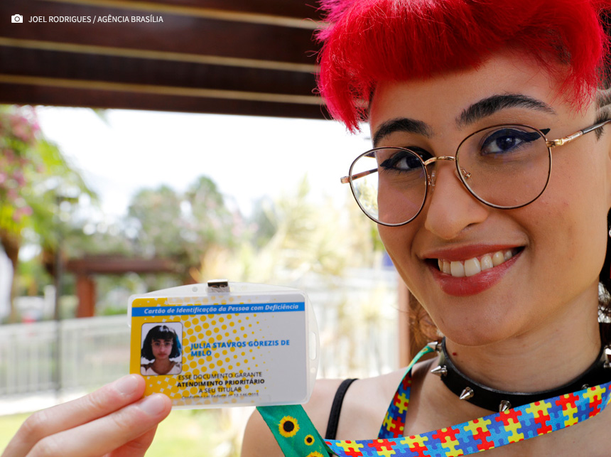 Pessoas com deficiência comemoram conquistas nas políticas públicas do DF