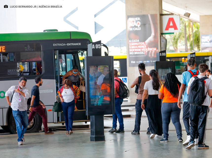 Ibaneis sanciona lei que autoriza concessão da Rodoviária do Plano Piloto