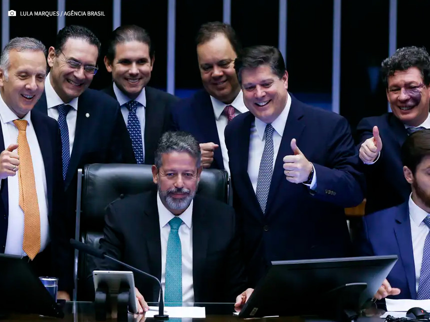Câmara aprova reforma tributária em segundo turno