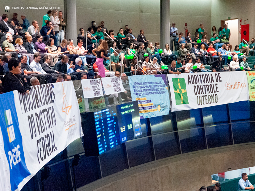Carreiras do TCDF, de auditores de controle interno e de procuradores serão reestruturadas