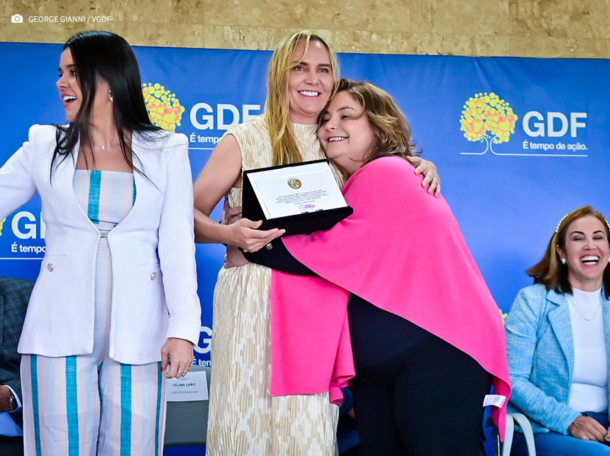 Órgãos públicos recebem Selo Dourado por apoio à amamentação