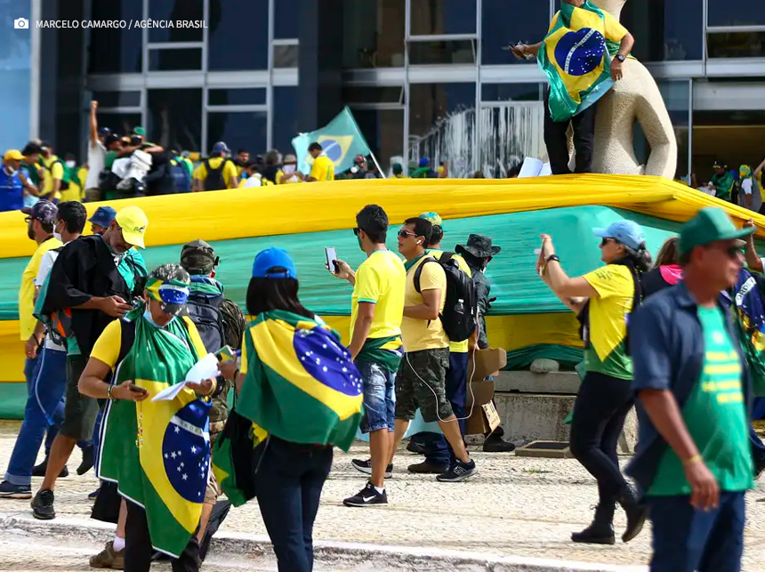 Um ano após tentativa de golpe, STF mantém 66 presos