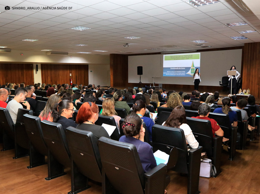 Qualificação em emergências pediátricas reúne profissionais da Saúde