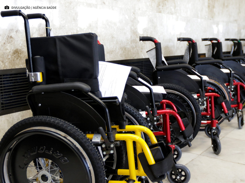 GDF assina contrato para aquisição de 479 cadeiras de rodas
