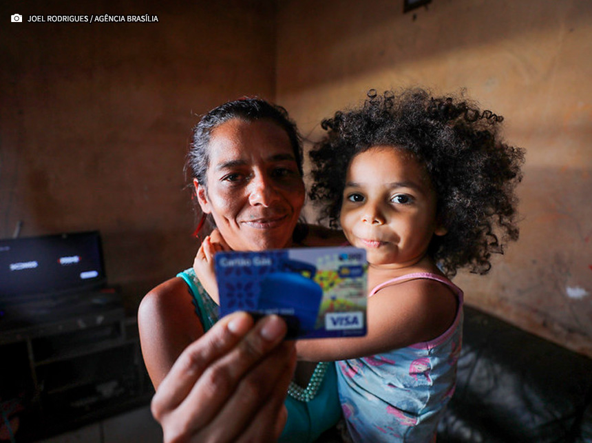 Investimento de R$ 41 milhões no Cartão Gás amparou 77 mil famílias em 2023