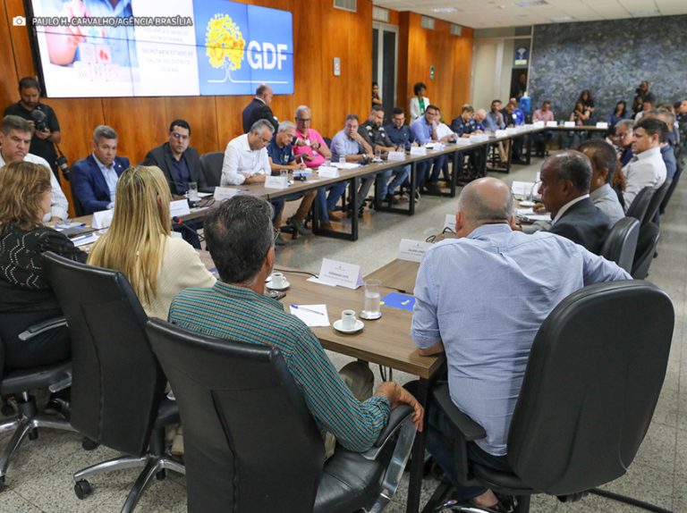 Celina Leão mobiliza governo, investe R$ 8 milhões na contratação de 150 agentes no combate à dengue e pede colaboração da população