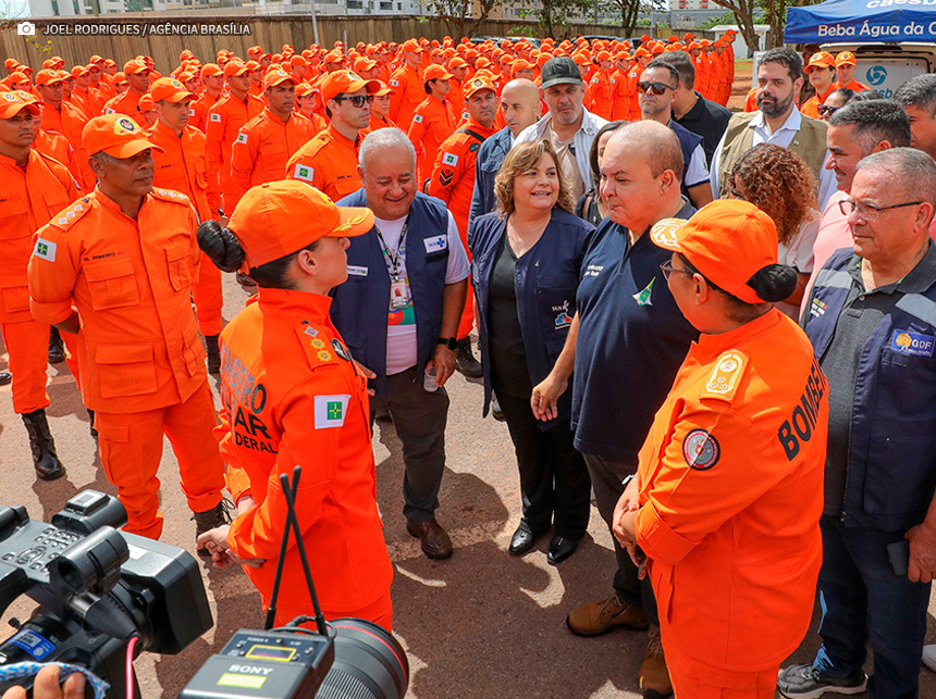 Com presença de Ibaneis, tenda de acolhimento e 600 agentes marcam combate à dengue em Samambaia
