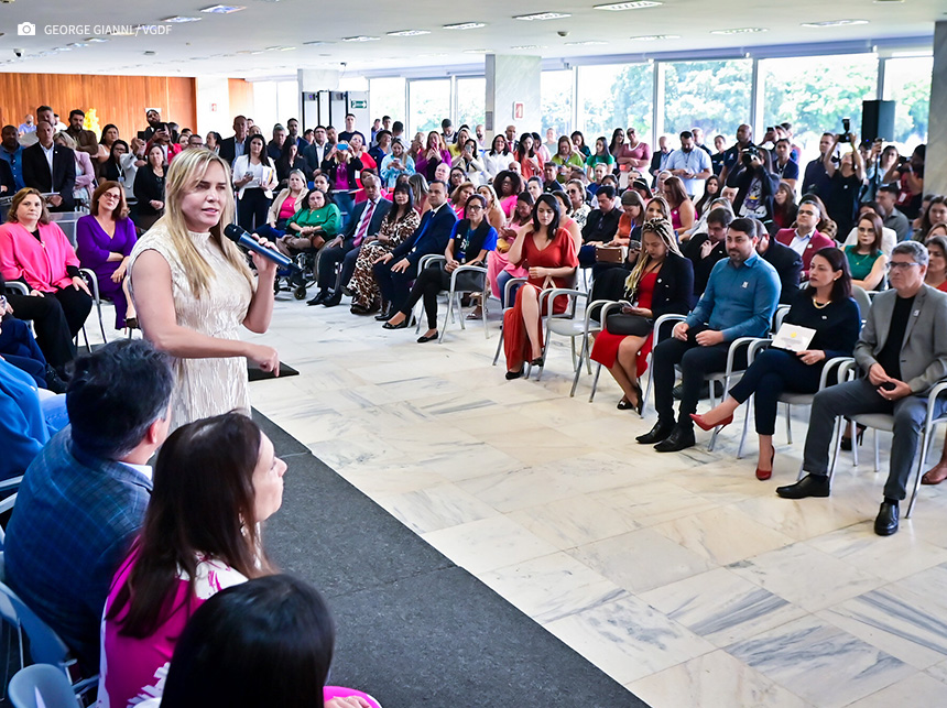 Celina Leão lança plano e capacitação para o combate à violência contra a mulher