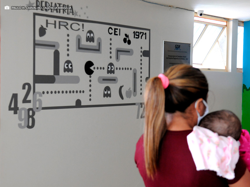 Ibaneis sanciona lei que garante companhia de pais em consultas médicas