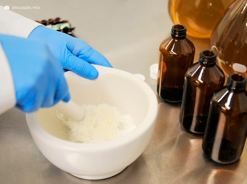 Curso aprimora profissional da área da farmácia hospitalar