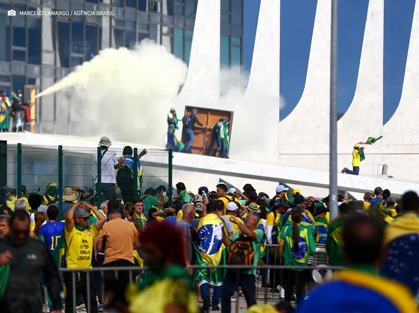 Nove em cada dez brasileiros reprovam invasões de 8 de janeiro