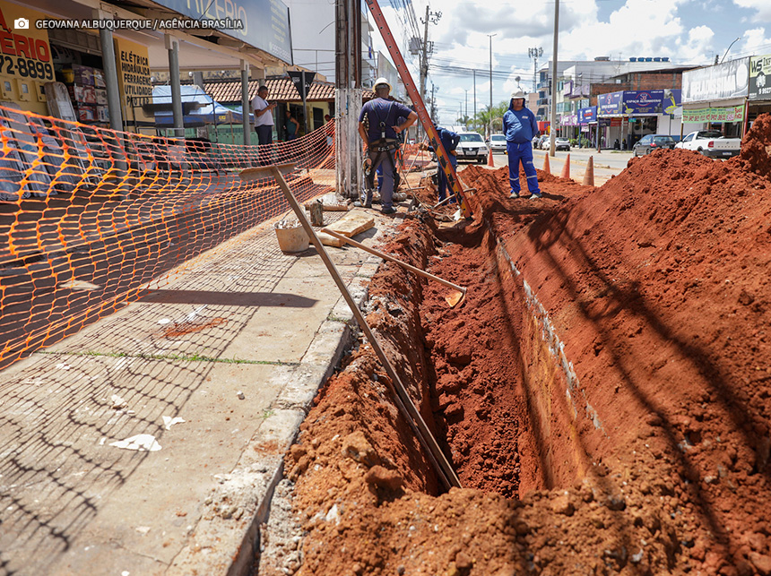 Problema nas tubulações de esgoto do Riacho Fundo é resolvido através de indicação do deputado Hermeto