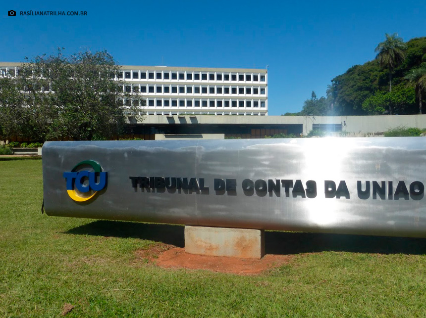 TCU suspende licitação de R$ 1,4 bilhão da Fiocruz