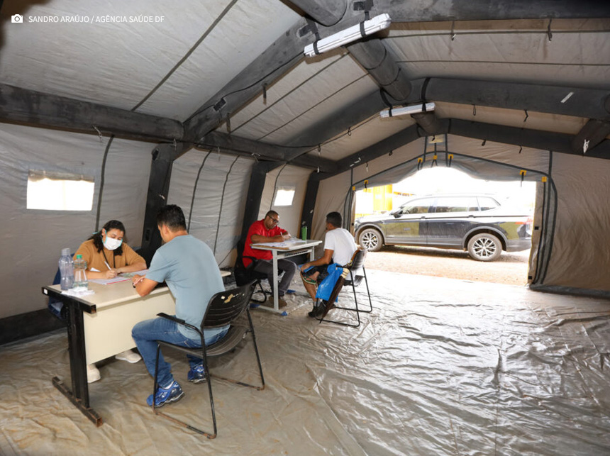 Tendas voltadas a pacientes com dengue são portas extras de atendimento