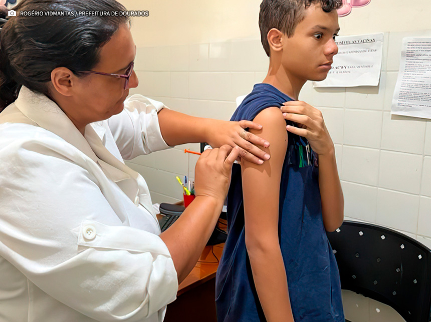 Goiás começa a vacinar adolescentes de 12 a 14 anos contra dengue