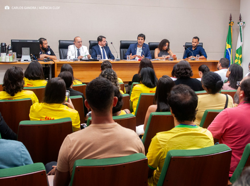 CLDF: Reunião pública destaca esforços conjuntos no combate à dengue