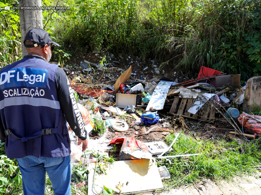 Contra dengue, administrações das RAs podem emitir termo de irregularidade