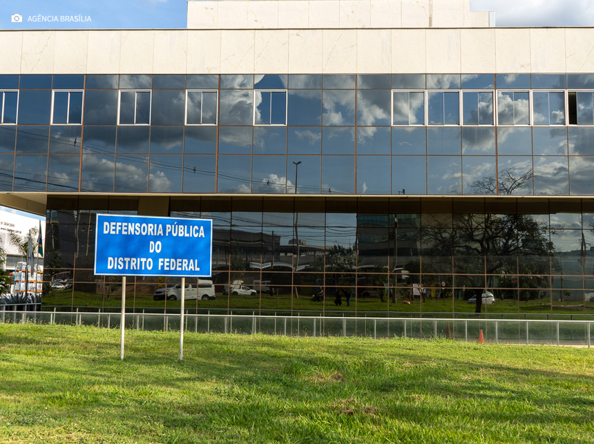 Defensoria apoia famílias sobre vagas em creches e escolas