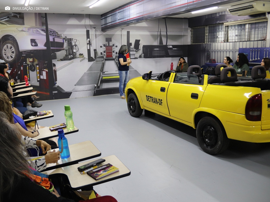 Detran abre inscrições para nova turma de mecânica para mulheres