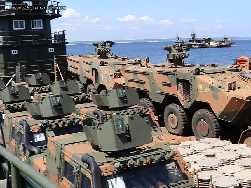 Blindados do Exército chegam a Roraima e reforçam fronteira com Venezuela e Guiana