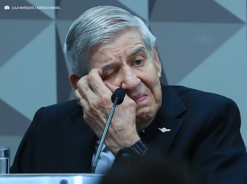 General Heleno defendeu rompimento institucional para manter Bolsonaro