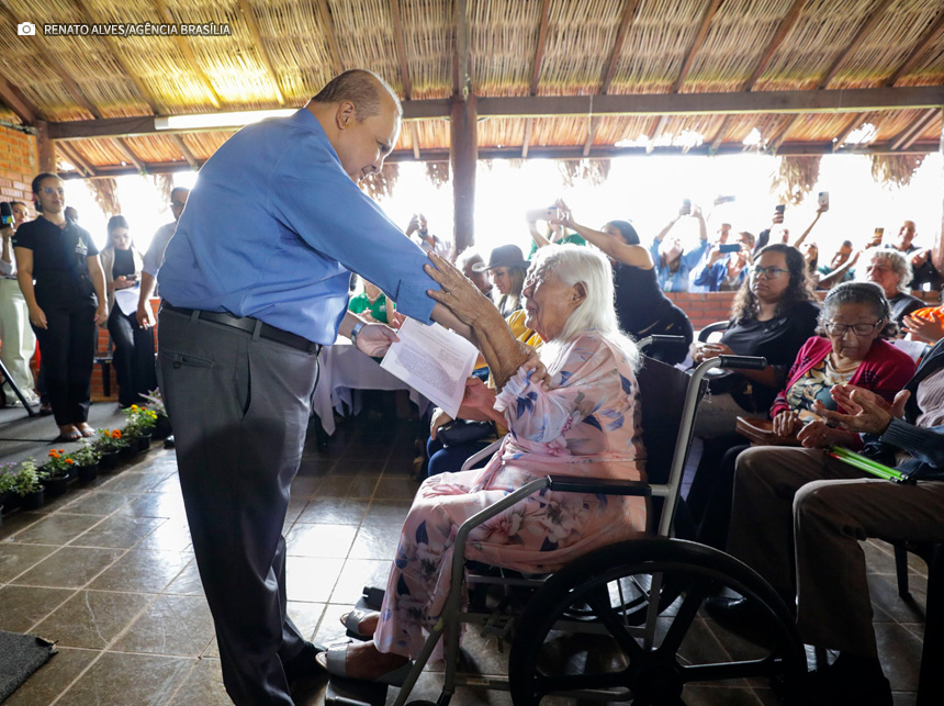 Mais 104 produtores rurais têm seus terrenos legalizados