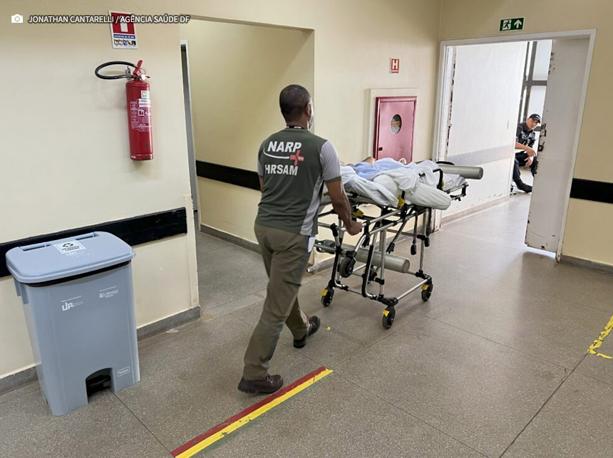 Saúde do DF convoca nesta terça (27) aprovados para condutores e padioleiros