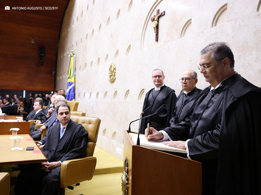 Flávio Dino toma posse como ministro do STF