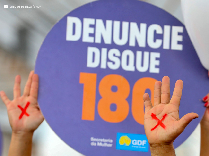 Campanha contra o assédio às mulheres vai percorrer o DF no Carnaval