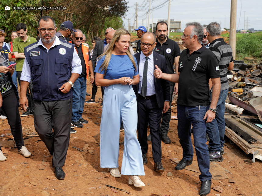 Combate a Dengue: Força-tarefa retira carcaças e entulhos em Taguatinga