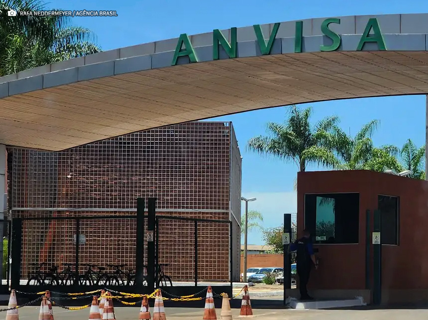 Anvisa adia decisão sobre comercialização de autotestes para dengue