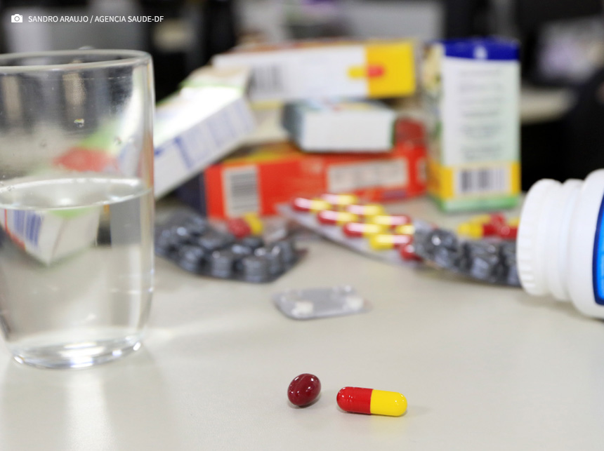 Riscos da automedicação com substâncias para dormir