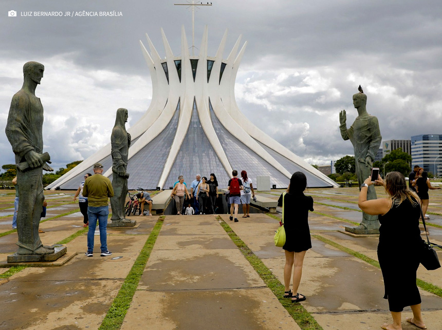 Cadastro de prestadores de serviços turísticos traz segurança a quem visita o DF