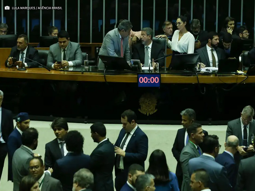 ‘Saidinha’: Câmara aprova projeto que restringe saída temporária de presos