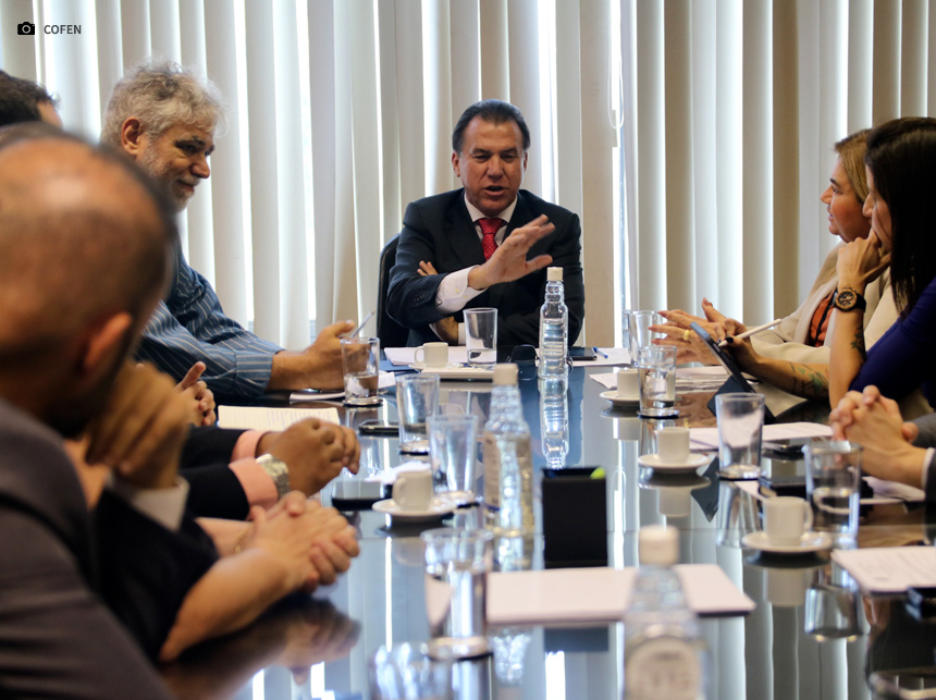 Cofen e Ministério do Trabalho articulam criação de grupo destinado a garantir condições para migração segura de enfermeiros