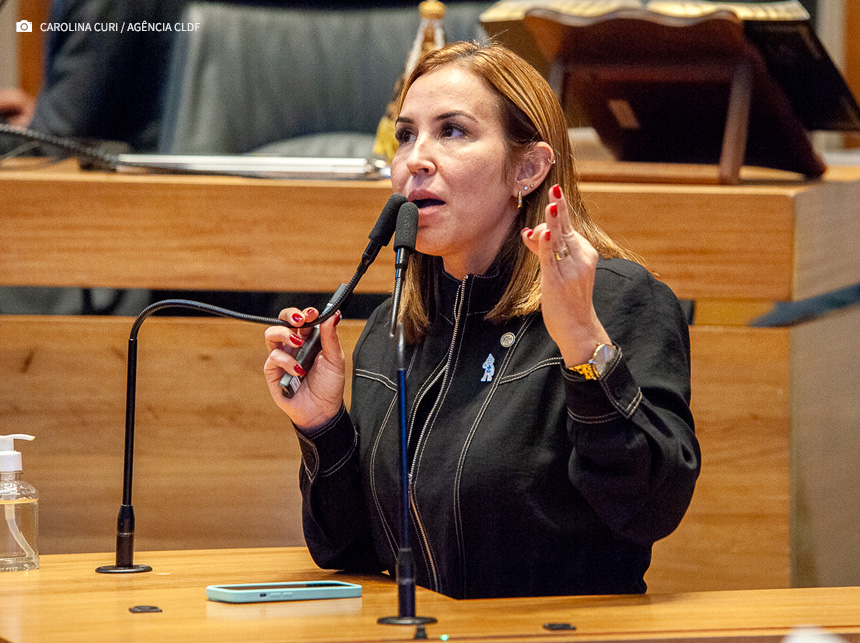 Dayse Amarilio promove fiscalização no Hospital Materno Infantil de Brasília