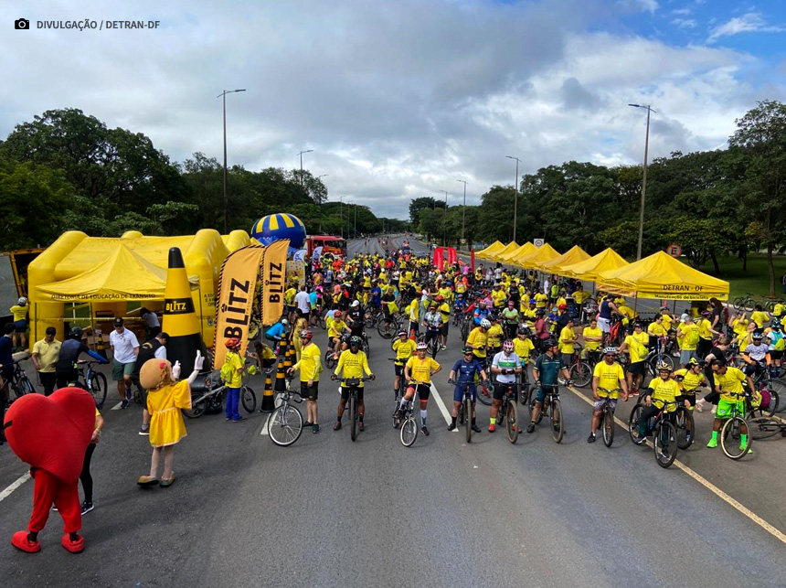 Passeio ciclístico comemora o Mês da Mulher