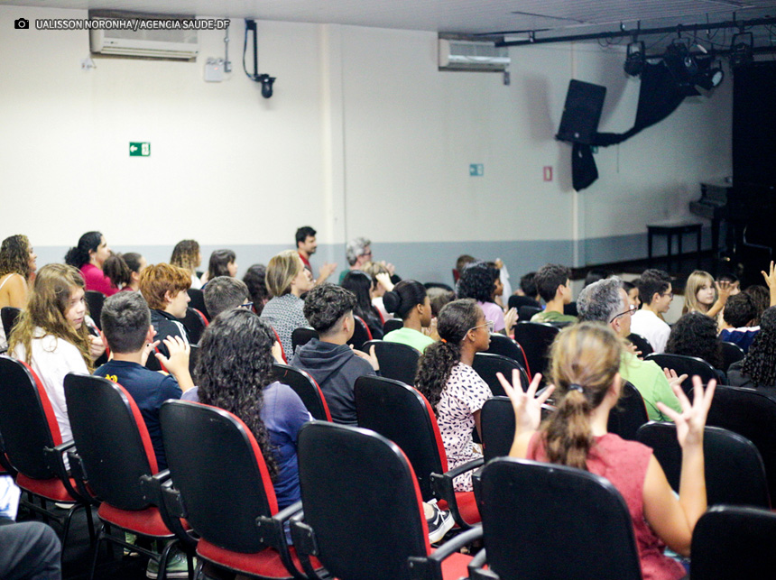 Escola de Música de Brasília é palco de atividades educativas sobre cuidados auditivos