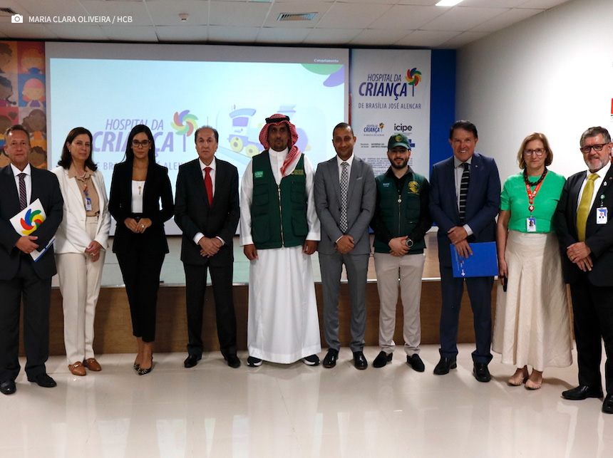 Hospital da Criança de Brasília recebe representantes de instituição saudita voltada à ajuda a outros países