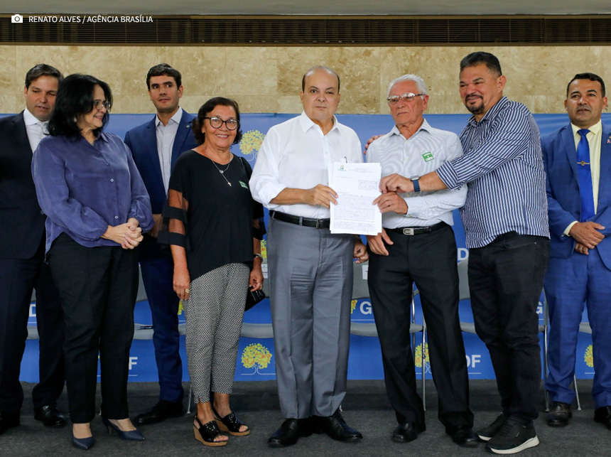 DF atinge a marca de 800 contratos de regularização de empresas