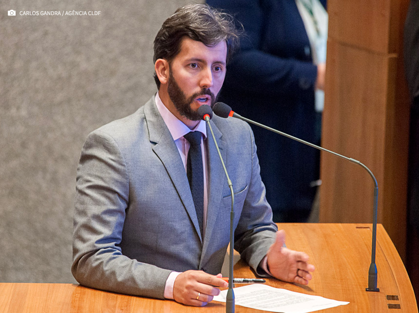 CLDF: Decisão do TRE-DF contra Leandro Grass repercute no plenário