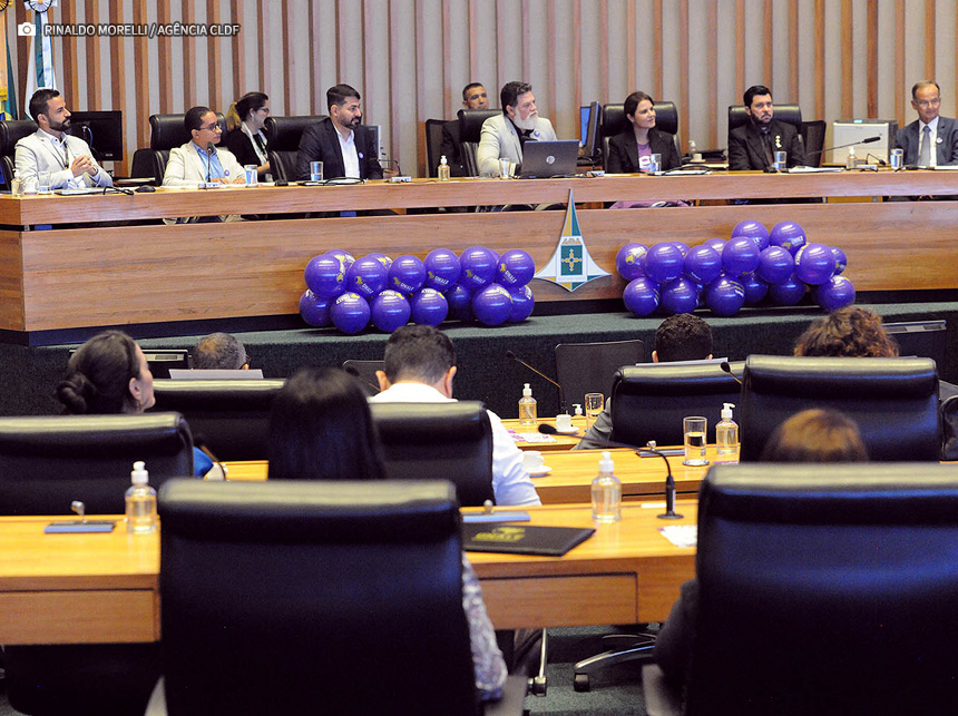 Em solenidade, CLDF celebra o “Março Roxo”, mês de conscientização sobre a epilepsia